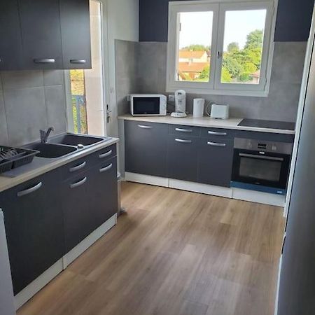 Appartement Moderne Et Equipe Л'Іль-Журден Екстер'єр фото